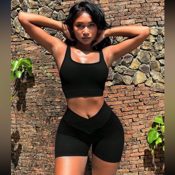 2Pc. Solid Print Sports Set 🏃‍♀️ - Picture 3 of 4